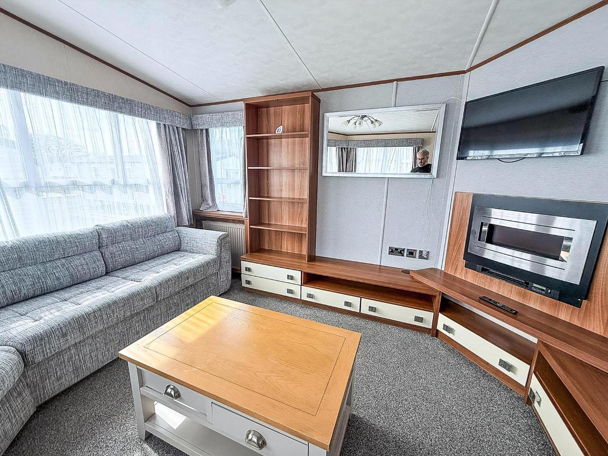 Lovely 8 Berth Caravan At Sunnydale In Lincolnshire Ref 35239S Лаут Екстериор снимка