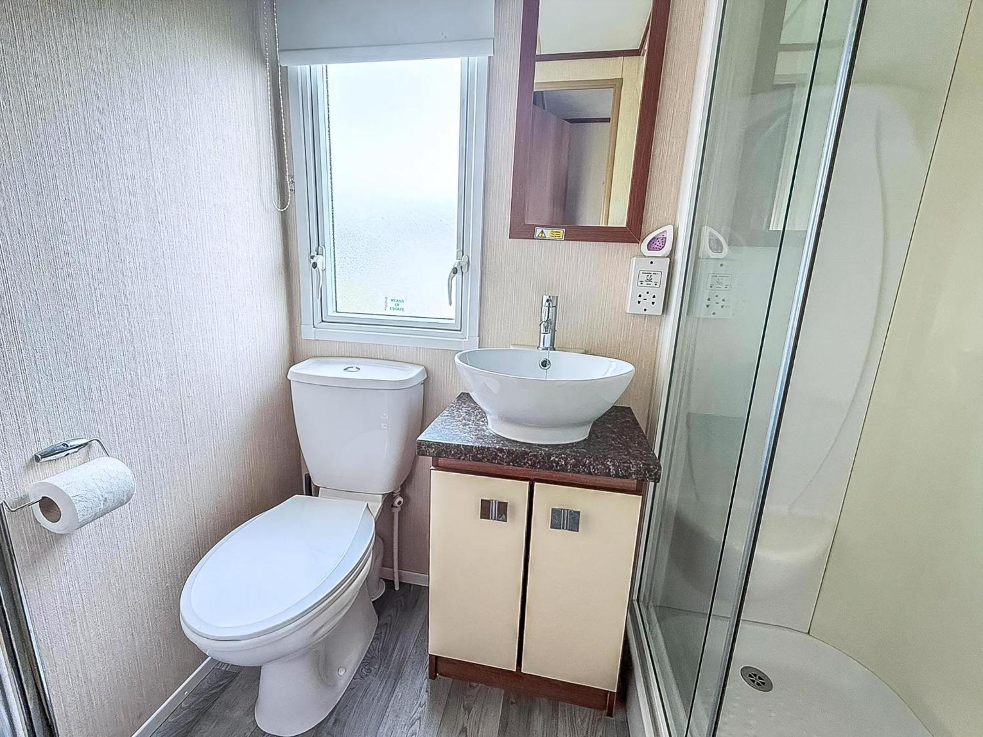 Lovely 8 Berth Caravan At Sunnydale In Lincolnshire Ref 35239S Лаут Екстериор снимка