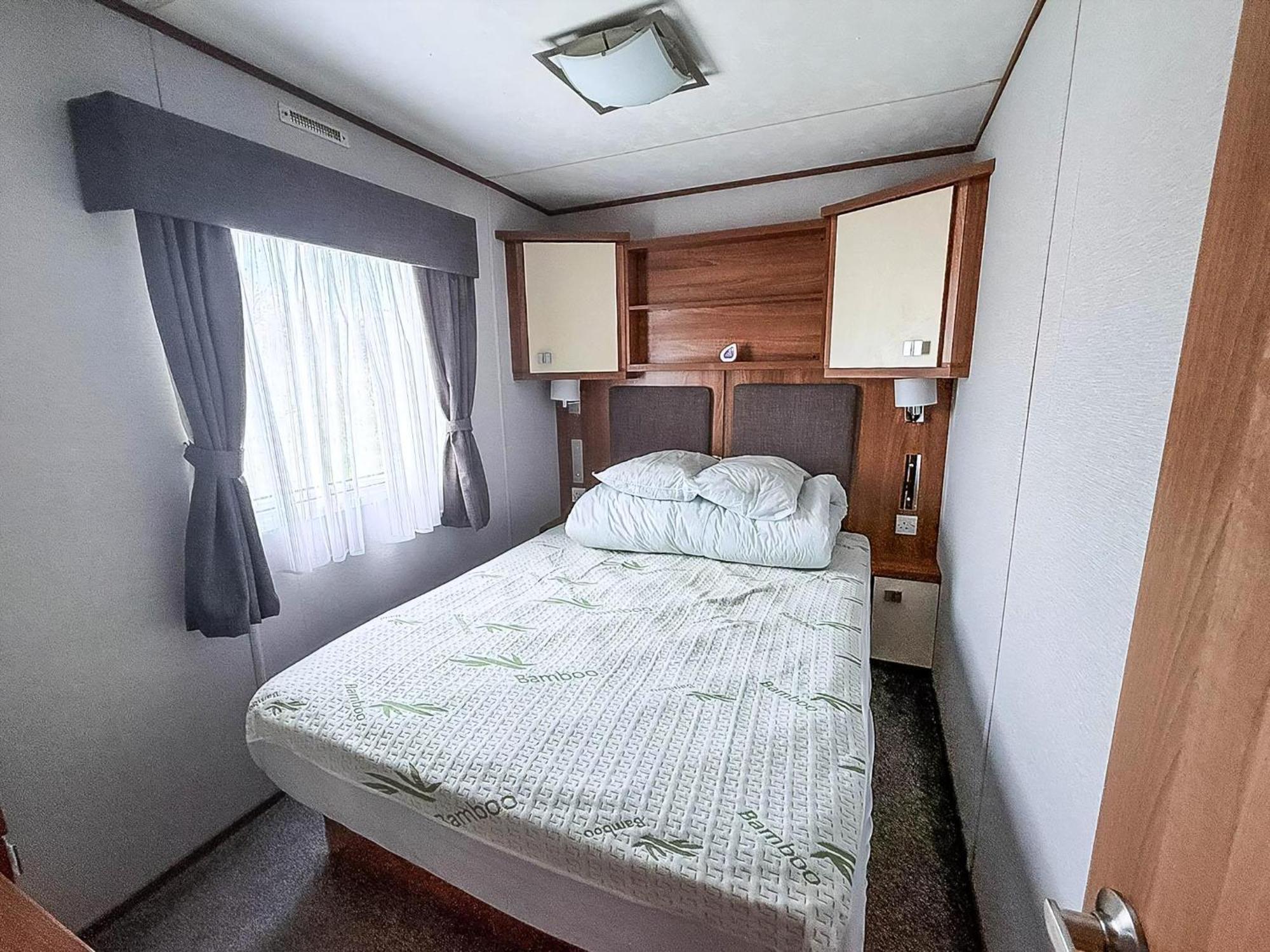 Lovely 8 Berth Caravan At Sunnydale In Lincolnshire Ref 35239S Лаут Екстериор снимка