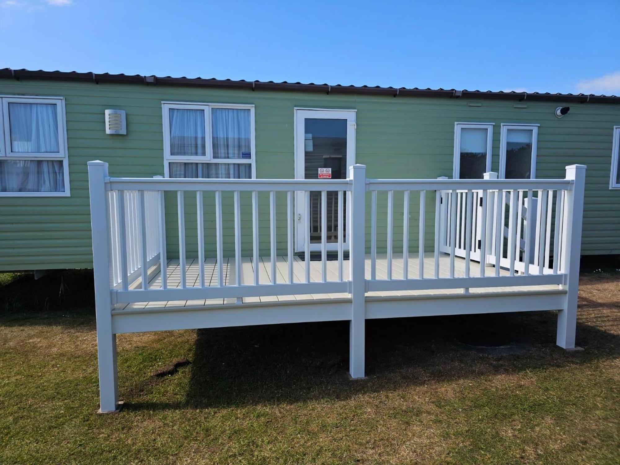 Lovely 8 Berth Caravan At Sunnydale In Lincolnshire Ref 35239S Лаут Екстериор снимка